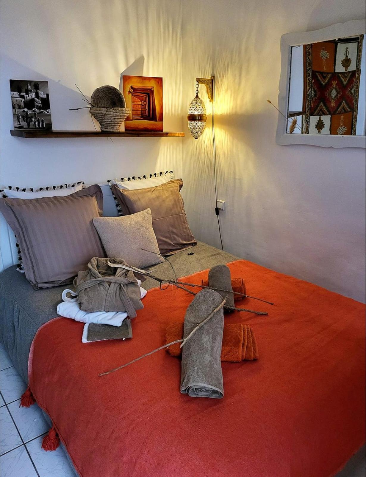 Riad Traditionnel De Charme 3 Chambres Маракеш Екстериор снимка